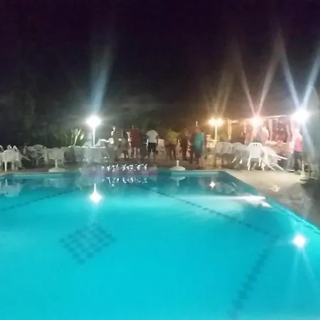 Charming In 70 M² With Shared Pool Apartmán
